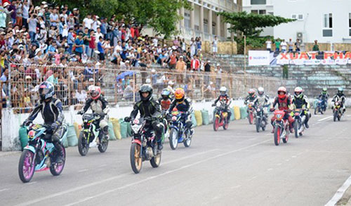 Giải đua Suzuki Raider 150cc sôi động tại Đà Nẵng